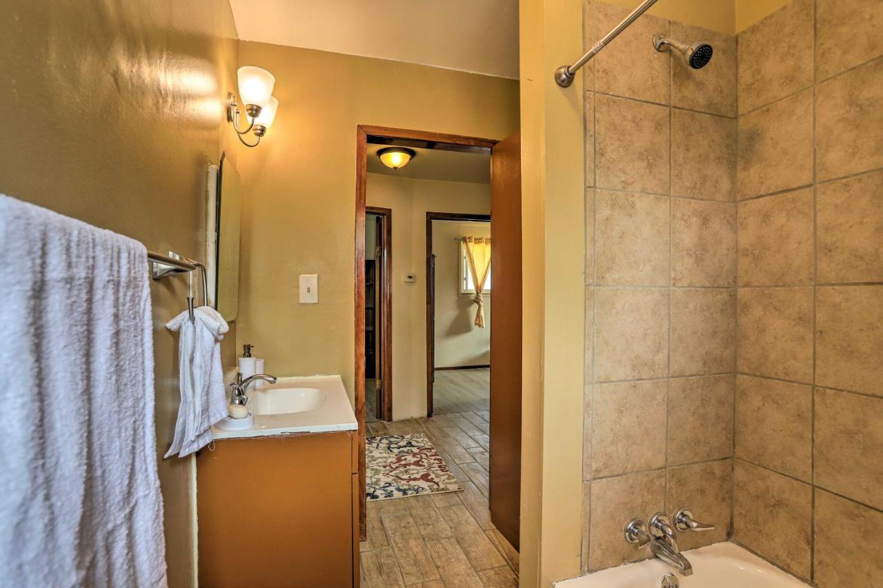 Lovely Royal Oak Unit Less Than 10 Min To Vibrant Downtown Exterior photo